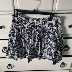 Size 4 express summer mini skirt!